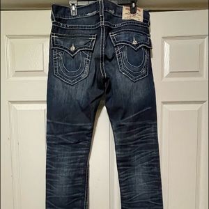 Mens slim 34 jeans no holes like new… my son wore one time!!! Length 34”
